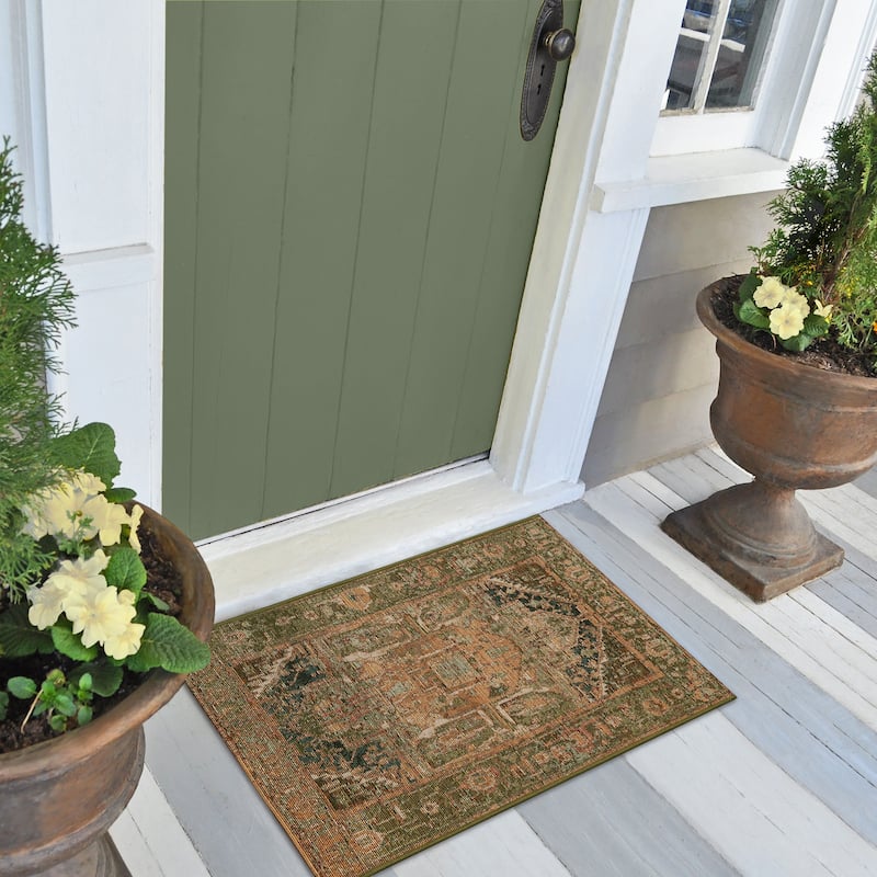 Liora Manne Esencia Heriz Indoor/Outdoor Mat - 2'5" x 3'11" - Green