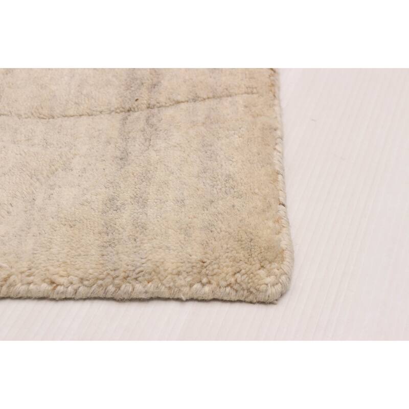 ECARPETGALLERY Hand Loomed Kashkuli Gabbeh Ivory Wool Rug - 5'7 x 7'10