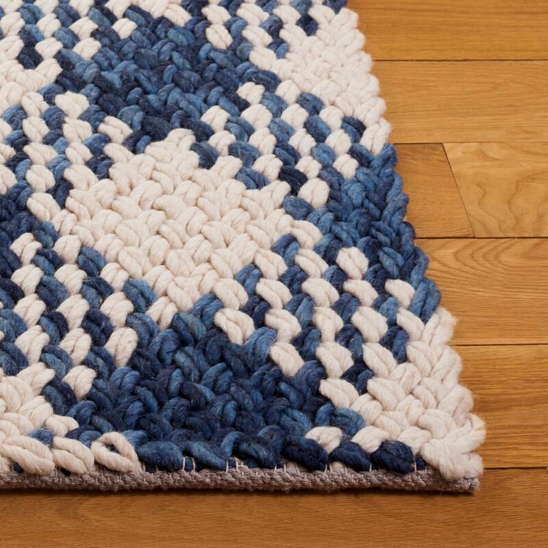 SAFAVIEH Handmade Natural Fiber Couture Heriona Wool Rug