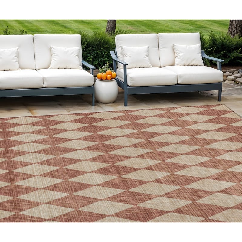 HomeRoots Geometric Transitional Rectangle Outdoor Rug - 10' X 14'