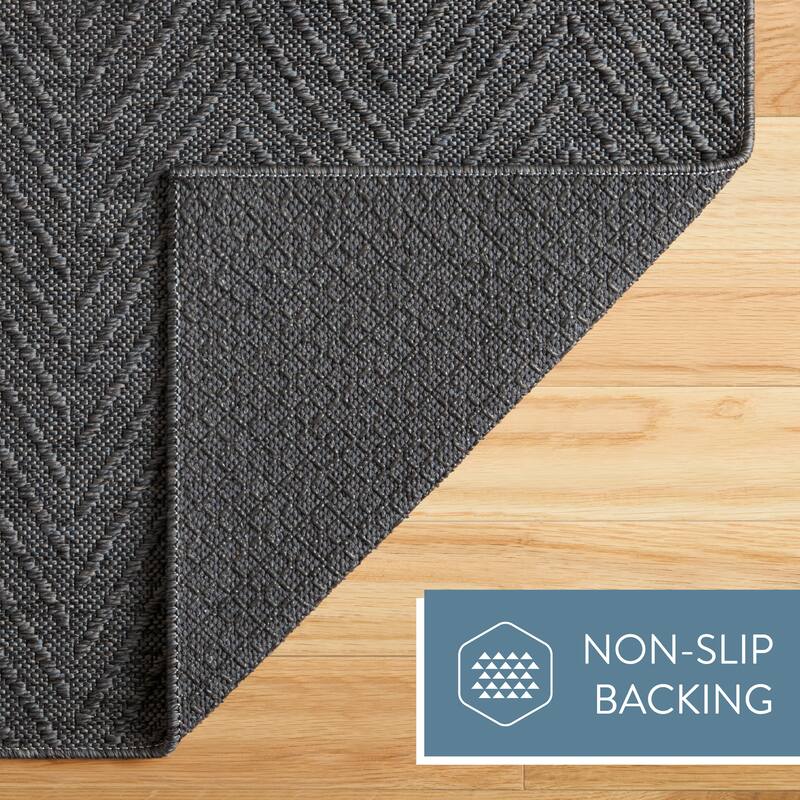 TOWN & COUNTRY BASICS Pax Herringbone Textured Solid Everwash® Washable Area Rug Black