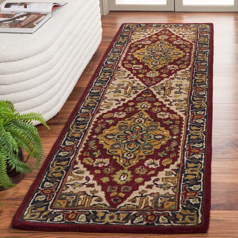 SAFAVIEH Handmade Heritage Tieneke Traditional Wool Rug