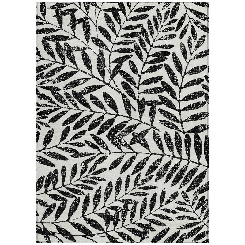 HomeRoots Floral Transitional Rectangle Outdoor Rug