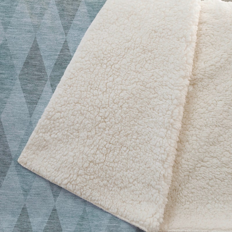 Premium Machine Washable Modern Argyle Sherpa Throw Blanket