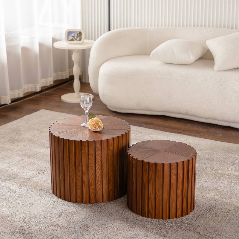Modern Round Wooden Coffee Table Stylish Coffee Table with Handmade Relief and Foot Pads, for Living Room