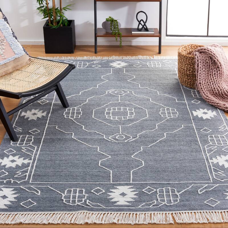 SAFAVIEH Handmade Kilim Kamlesh Moroccan Boho Rug - 5' x 8' - Dark Grey/Ivory - Rectangle