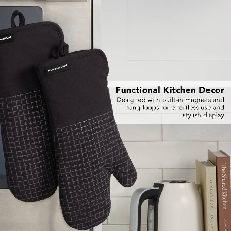 KITCHENAID Gourmet Series Gridlines Oven Mitts 2-Pack Set, Heat Resistant up to 600°F, Soft Silicone Grip, Magnetic Cuff