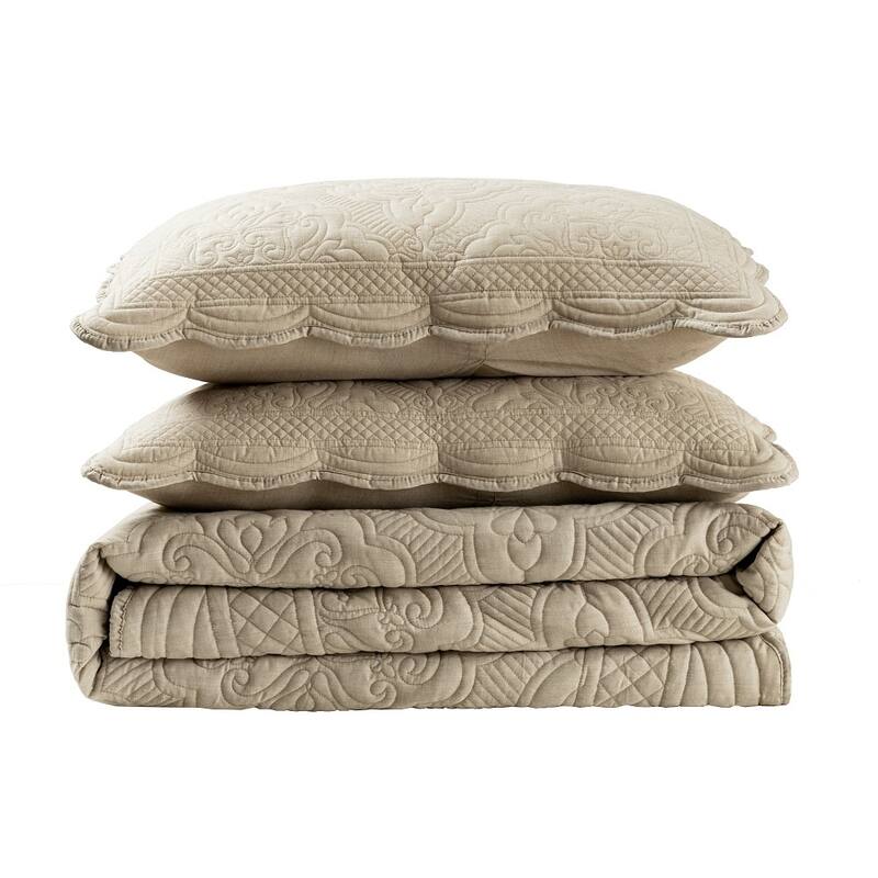 Wholinens 3 Piece Scalloped Edge Floral Bedspread Quilt Set