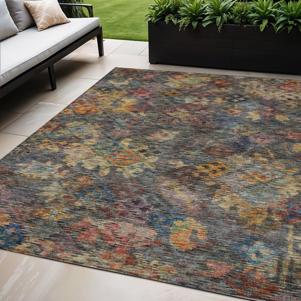 HomeRoots Floral Traditional Rectangle Outdoor Rug