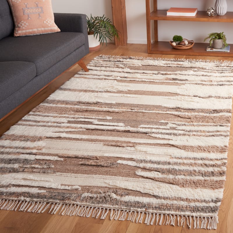 SAFAVIEH Handmade Kenya Togzhan Southwestern Wool Rug - 6' x 9' - Ivory/Brown