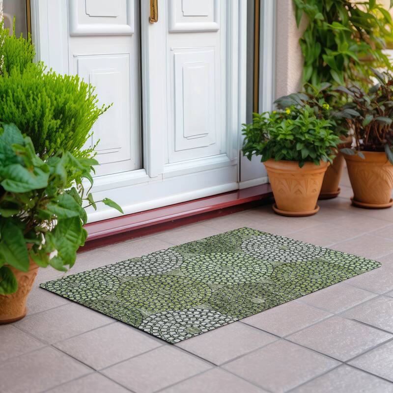 Machine Washable Indoor/ Outdoor Chantille Contemporary Geo Rug - Olive - 1'8" x 2'6"