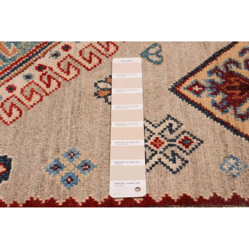 ECARPETGALLERY Hand-knotted Uzbek Ghazni Beige Wool Rug - 4'0 x 5'9