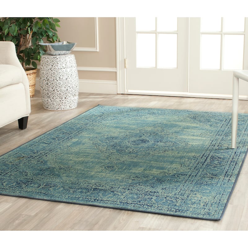 SAFAVIEH Vintage Distressed Boho Caliopa Oriental Area Rug