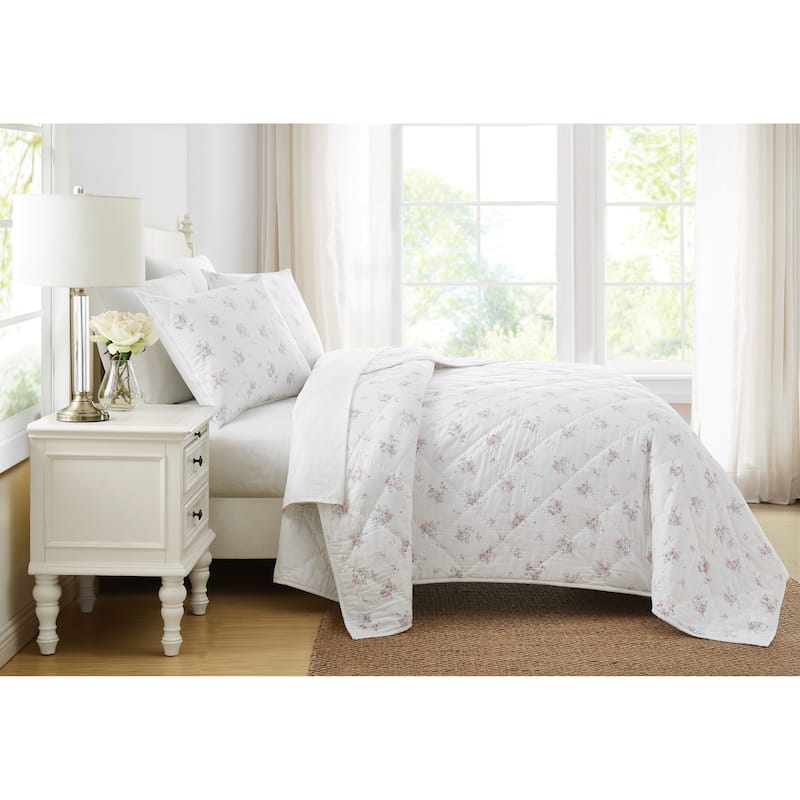 The Farmhouse by Rachel Ashwell Rosebury Quilt Set