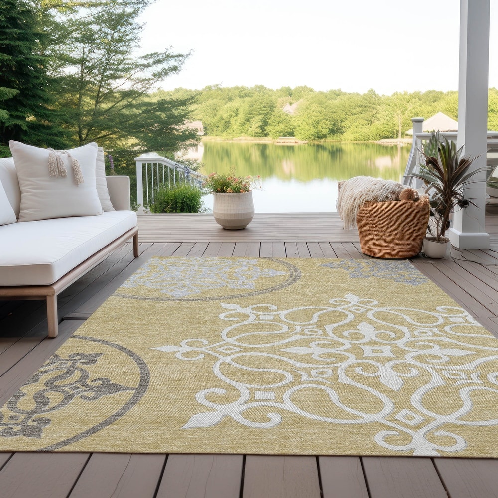 Machine Washable Indoor/ Outdoor Chantille Bold Medallion Rug