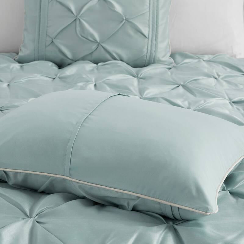 GDF Studio - Laurel 7-Piece Tufted Comforter Set with Decorative Pillows