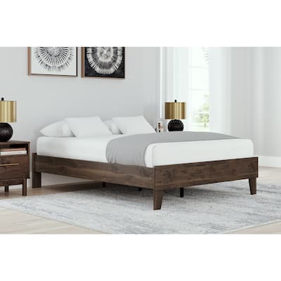 Signature Design by Ashley Calverson Mocha Platform Bed with 2 Nightstands