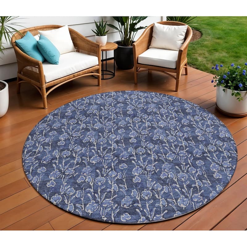 HomeRoots Floral Transitional Rectangle Outdoor Rug - 8' Round