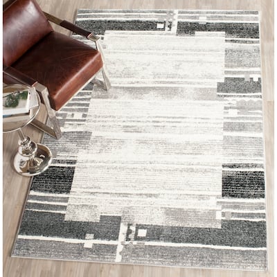 SAFAVIEH Evoke Helina Distressed Vintage Boho Rug