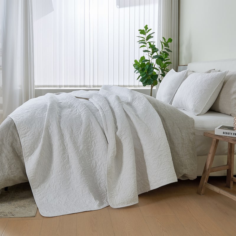 Patina Vie Maison 100% Cotton Stitched 3 Piece Quilt and Sham Set