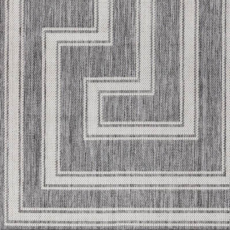 Livabliss Shuppo Indoor/ Outdoor Scrollwork Area Rug