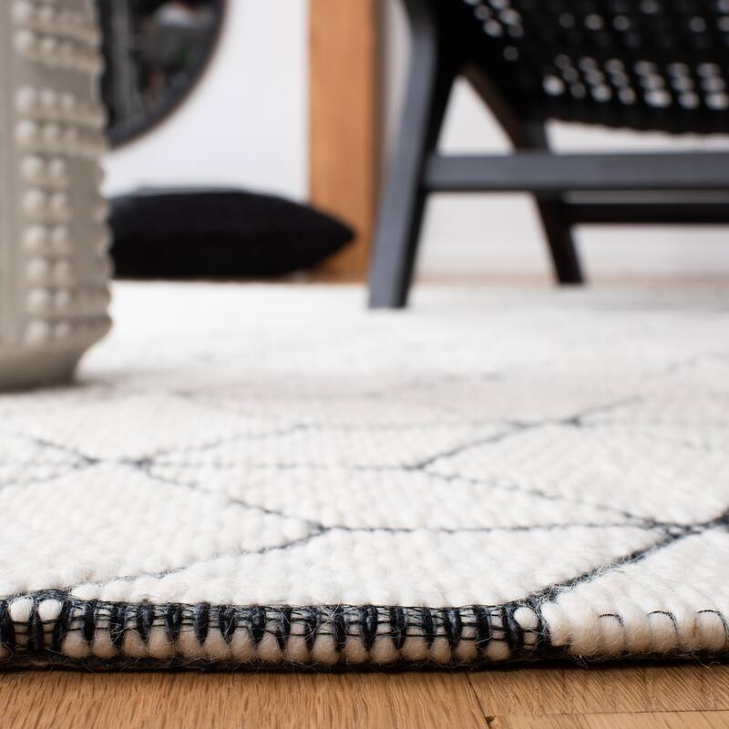 SAFAVIEH Handmade Vermont Chantel New Zealand Wool Rug