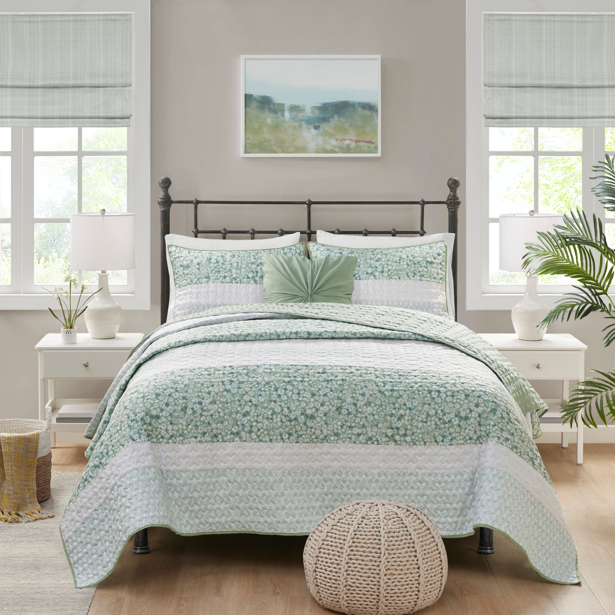 Madison Park Caralie 4 Piece Seersucker Quilt Set with Throw Pillow