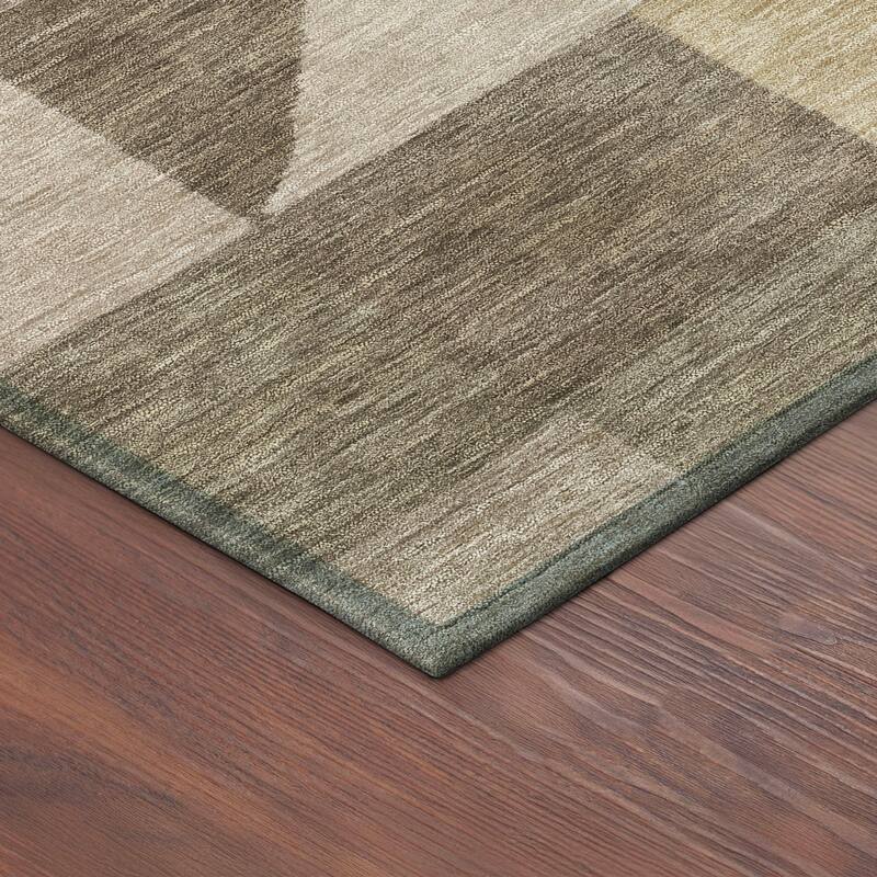 Machine Washable Indoor/ Outdoor Geo Rubi Chantille Rug