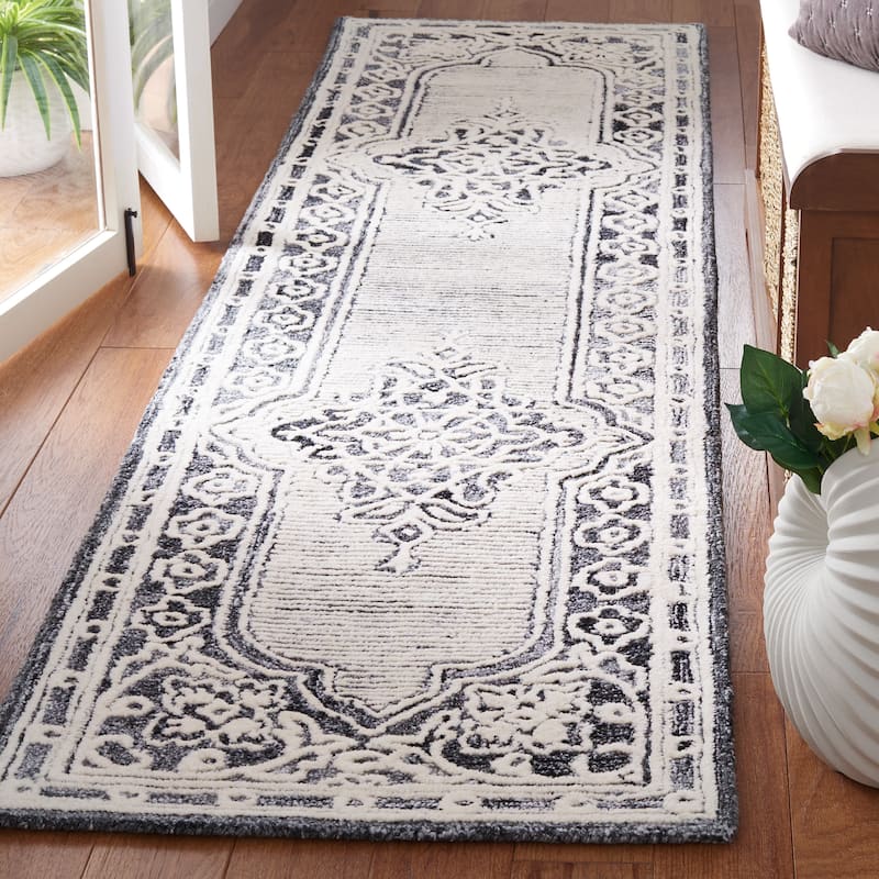 SAFAVIEH Handmade Metro Tallina French Country Wool Rug - 2'3" x 9' Runner - Grey/Ivory