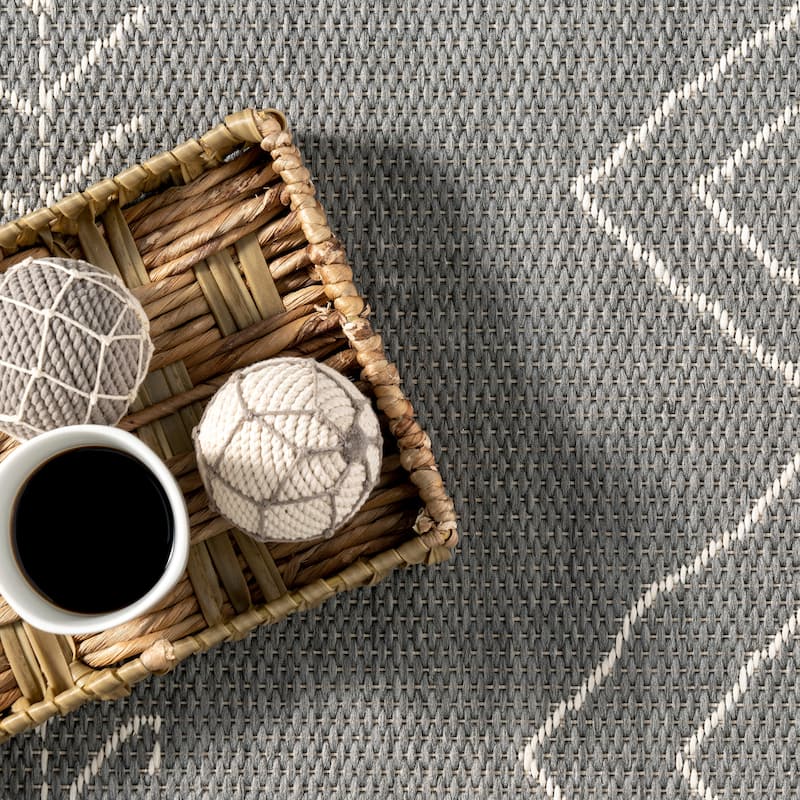 Nuloom Serna Moroccan Indoor/Outdoor Area Rug