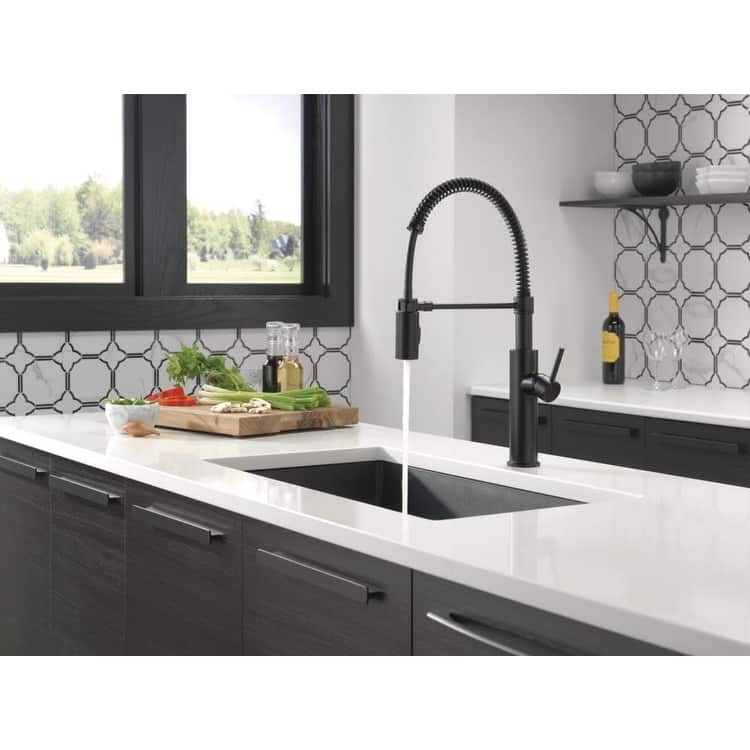 Delta Antoni 1.8 GPM Single-Handle Pull-Down Pre-Rinse Kitchen Faucet