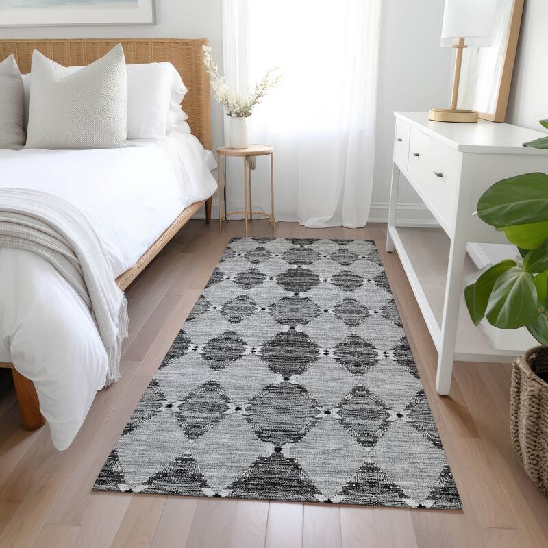 Machine Washable Indoor/ Outdoor Chantille Modern Boho Damask Rug - Gray - 2'3" x 7'6"