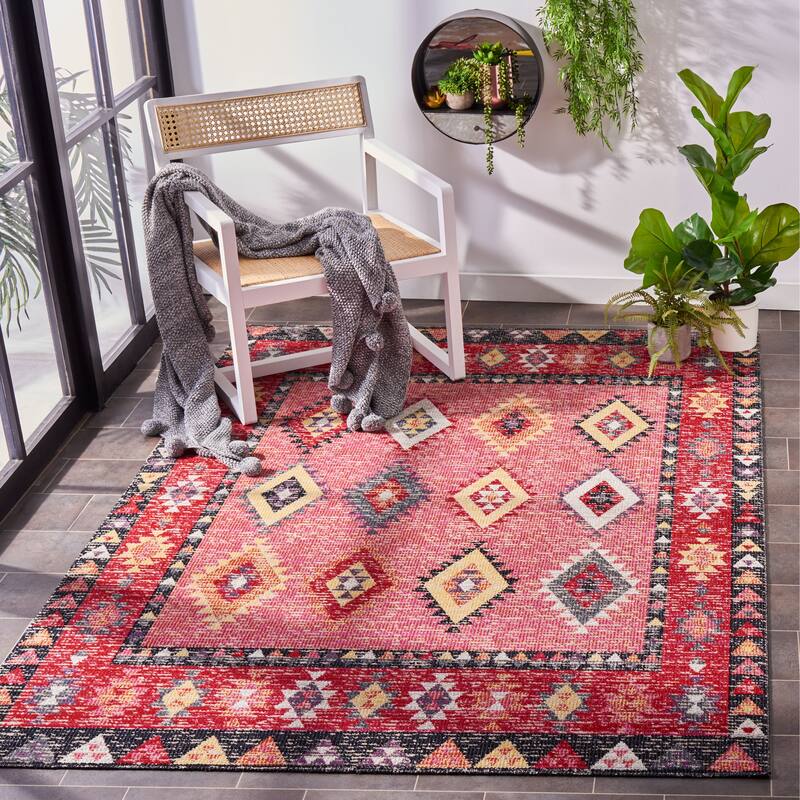 SAFAVIEH Montage Tiia Indoor/ Outdoor Waterproof Patio Backyard Rug