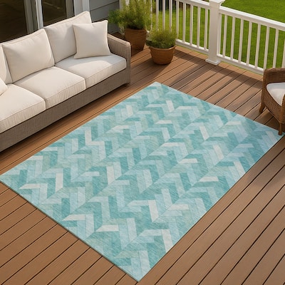 Machine Washable Indoor/ Outdoor Modern Chevron Chantille Rug