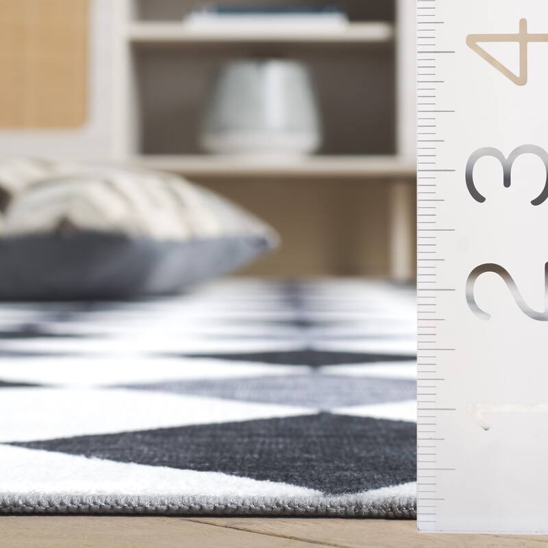 SAFAVIEH Santa Clara Manervia Modern & Contemporary Rug