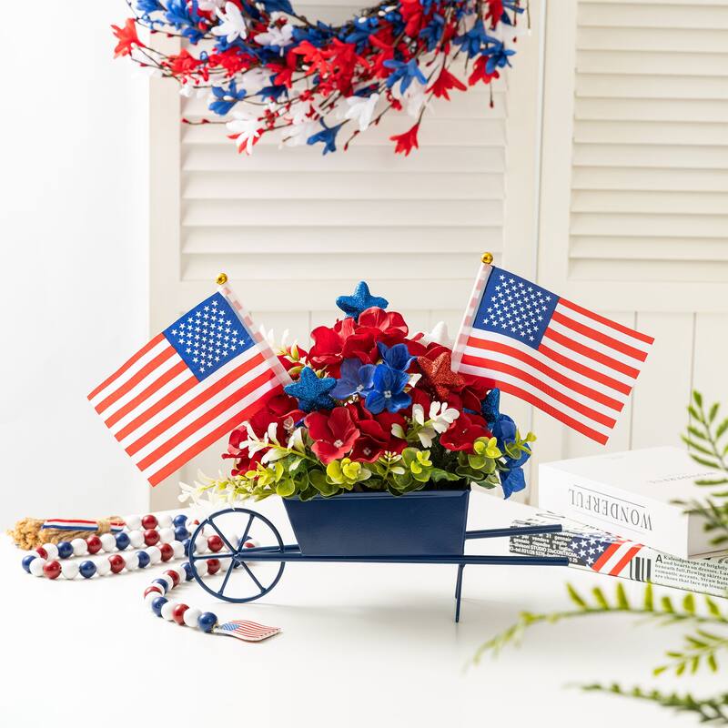Glitzhome 14"L Patriotic/ Americana Hydrangea Metal Wagon Centerpiece