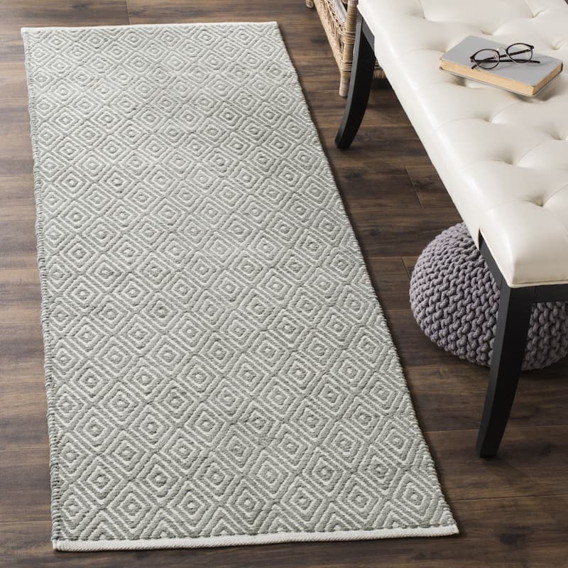 SAFAVIEH Handmade Boston Tirza Coastal Cotton Rug - 2'3" x 11' Runner - Grey