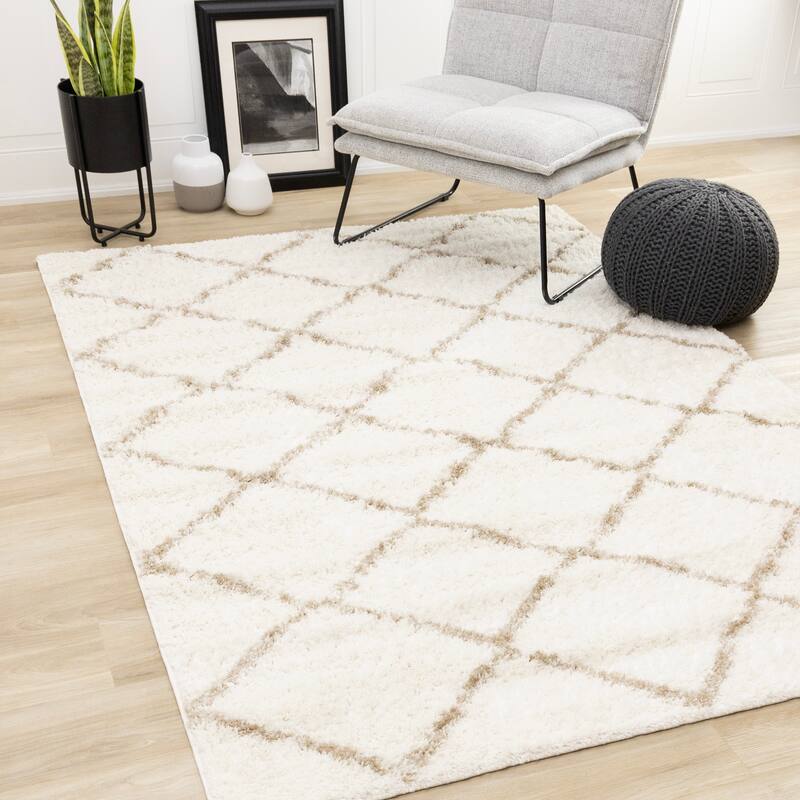 Soft Neutral Trellis Shag Area Rug in Cream Beige - 7'10" x 10'6"
