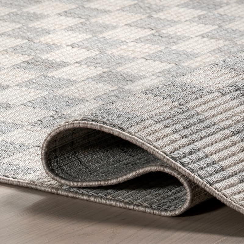 Nuloom Sunniva Casual Checkered Tasseled Area Rug