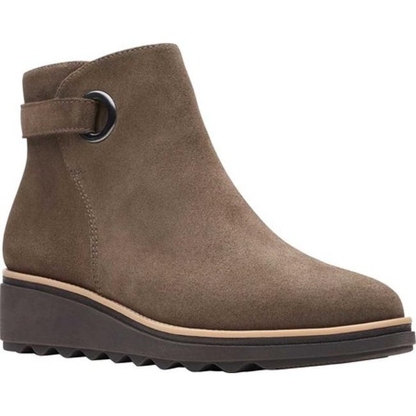 Clarks lightweight suede comfort booties clearance