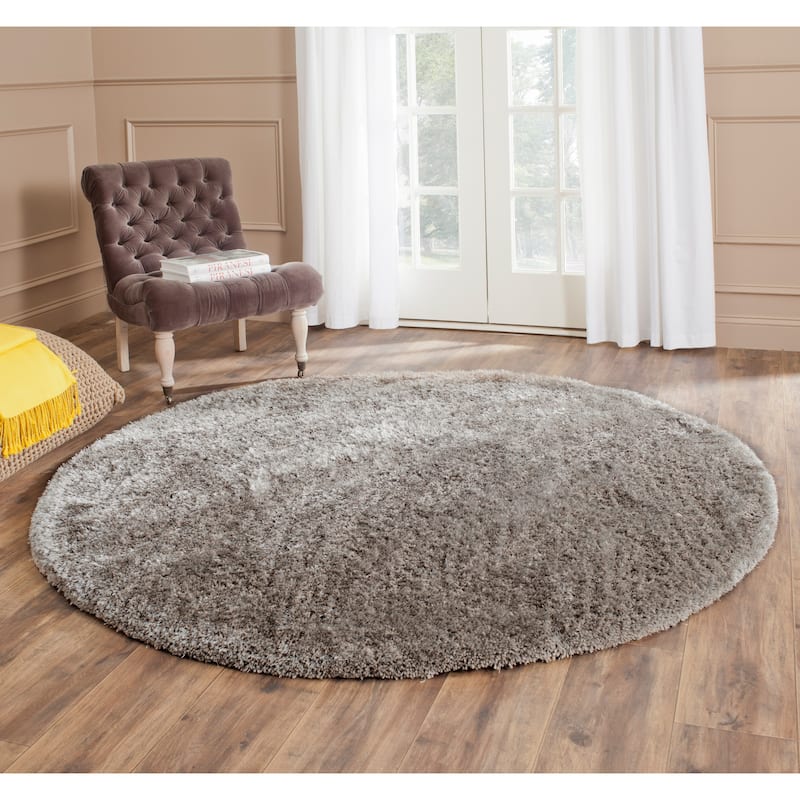 SAFAVIEH Handmade South Beach Leonella Shag Solid Polyester Rug - 6' x 6' Round - Silver