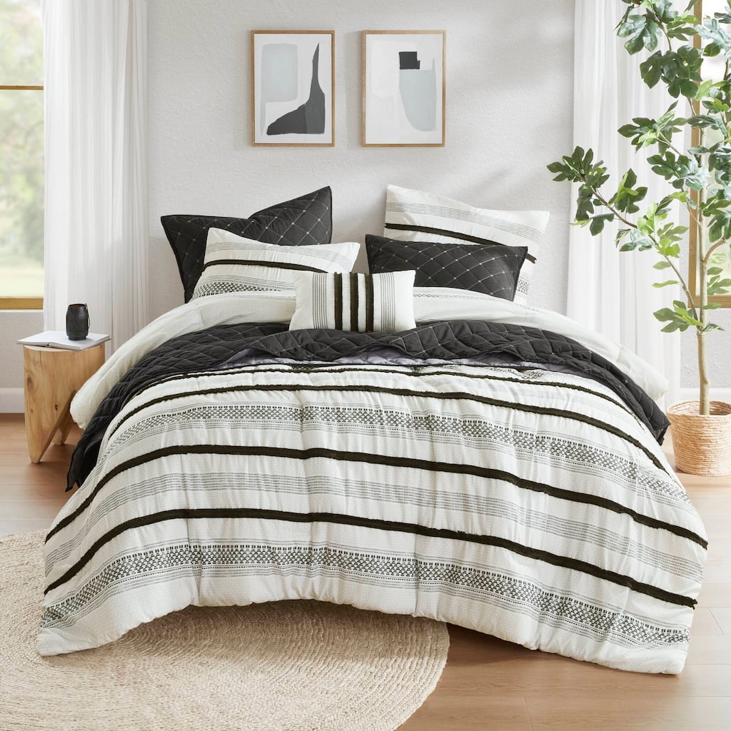 GDF Studio - Carolina 7-Piece Stripe Comforter and Quilt Set