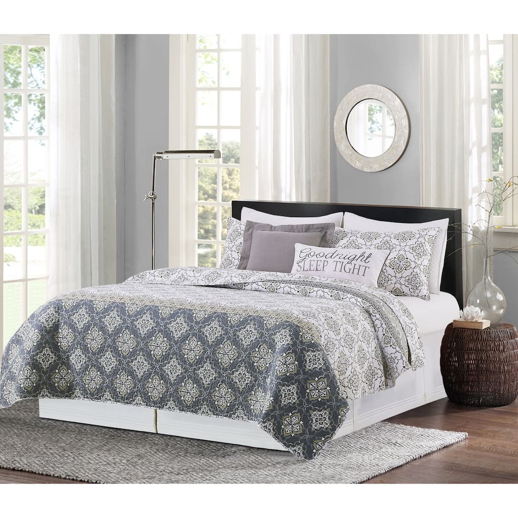Booker Medallion Cotton Quilt Set
