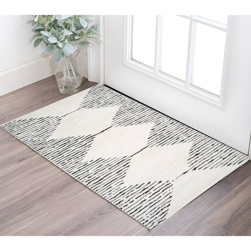 HomeRoots Geometric Rectangle Area Rug - 36.00 in. x 24.00 in.  x 0.60 in.