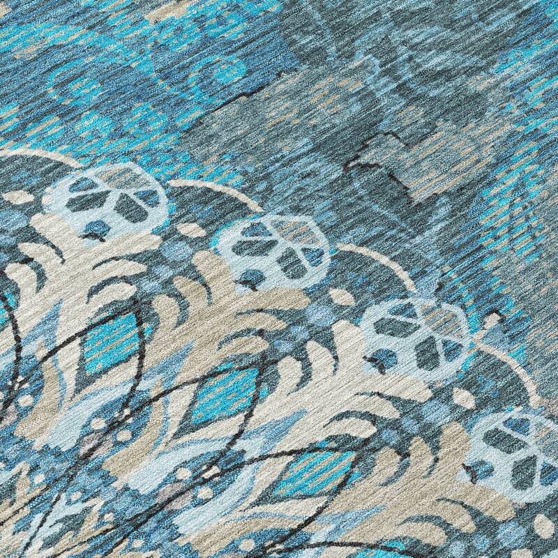Machine Washable Indoor/ Outdoor Traditional Pinwheel Chantille Rug