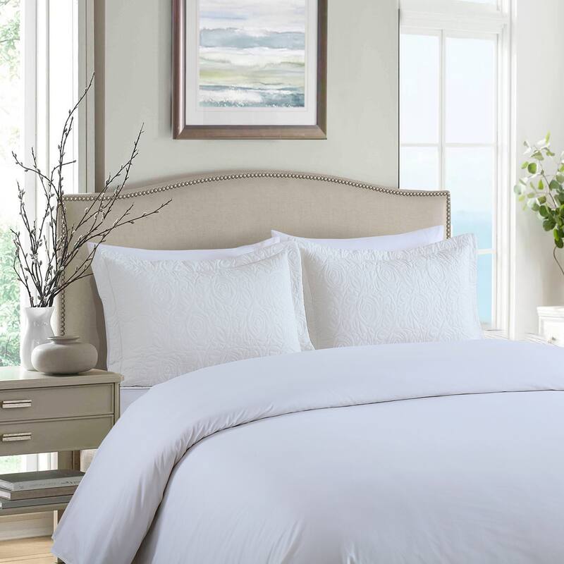 Porch & Den Manor Embroidered Pillow Sham (Set of 2) - Cream - King