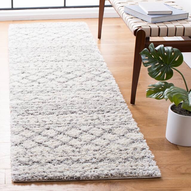 SAFAVIEH Arizona Shag Lotta Moroccan 1.2-inch Thick Rug - 6' Runner - Ivory/Grey