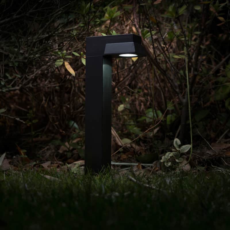 Glitzhome 15"H Set of 6 Solar Powered SMD LED Pathway Ground Light - Black