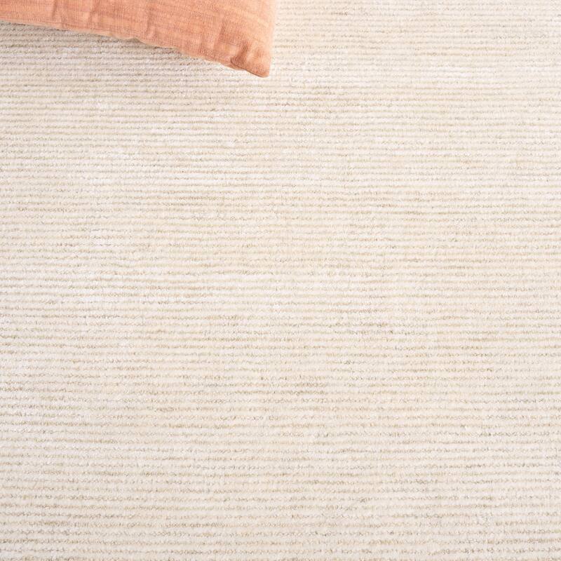 SAFAVIEH Handmade Soho Gorana Wool & Viscose Rug