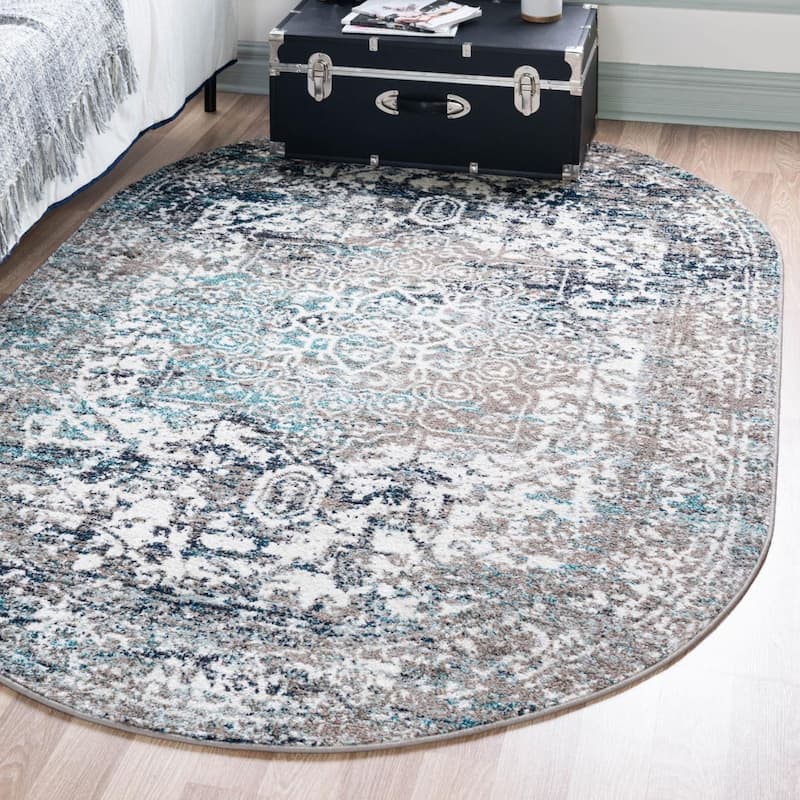 Traditional Brenda Collection Area Rug - Gray - 7'10"x10' Oval